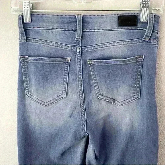 Celebrity Pink Distressed Skinny Jeans  size 25 - Picture 3 of 15